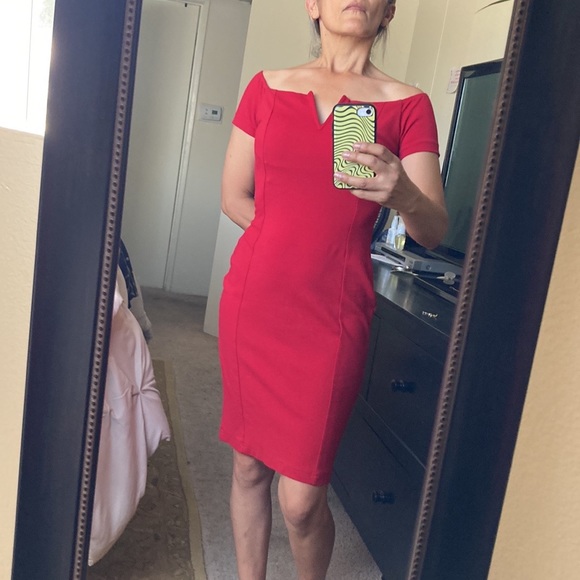 VIJO COUTURE DRESS - Picture 4 of 6